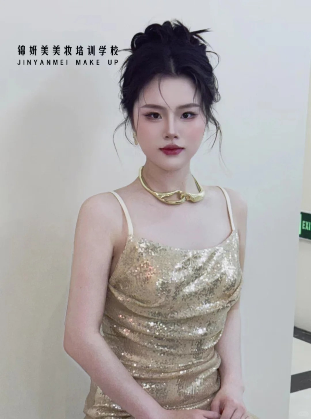 【化妆学校Day9】发型换头术！